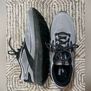 Brooks Men’s Running Shoes Sz 13